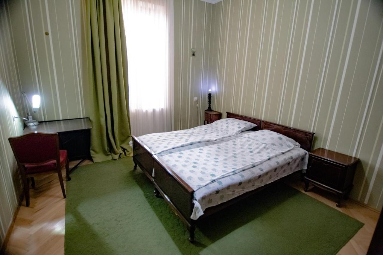 Qilimcha'S Guesthouse-Art Museum Telavi Eksteriør billede